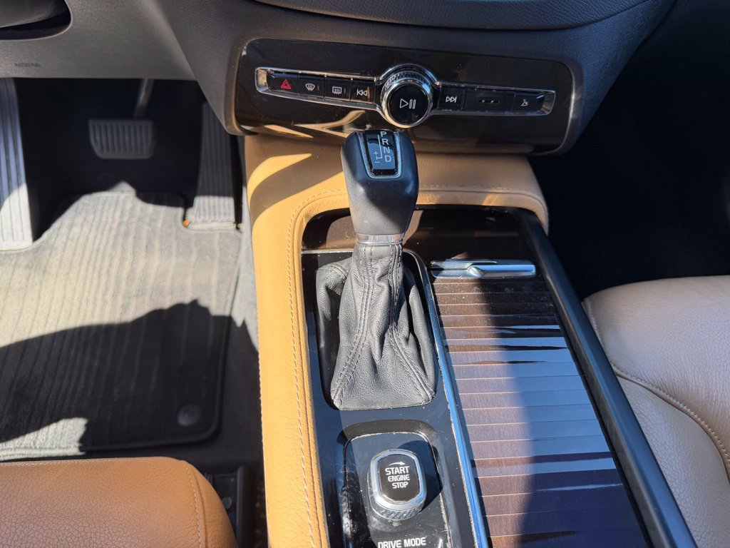 Used 2018 Volvo XC90 T5 Momentum w/ Convenience Package FWD image 29
