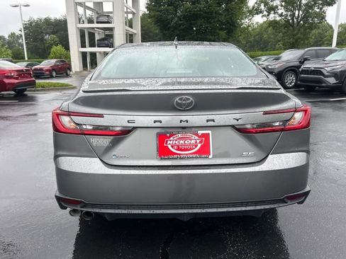 Used 2025 Toyota Camry SE FWD image 9