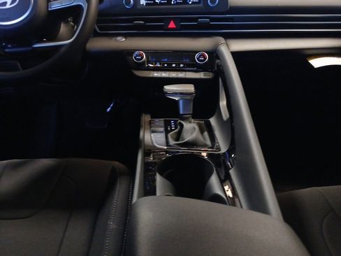 New 2026 Hyundai Elantra Hybrid FWD image 11