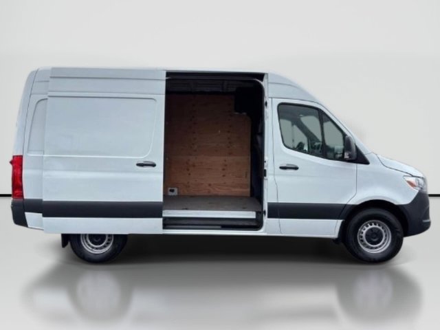 Used 2023 Mercedes-Benz Sprinter 2500 image 35