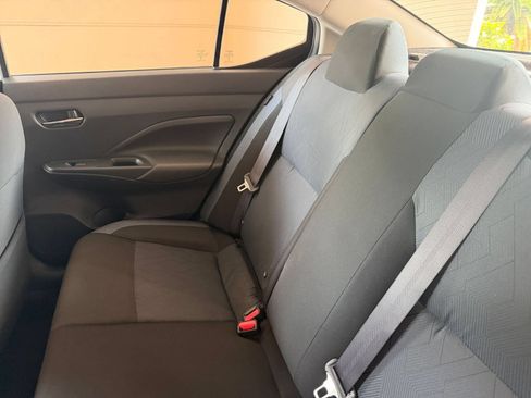 Used 2025 Nissan Versa SV FWD image 34
