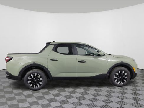 New 2025 Hyundai Santa Cruz SE image 2