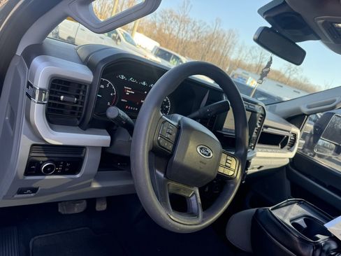 Used 2023 Ford F350 XLT w/ Snow Plow Prep Package image 13