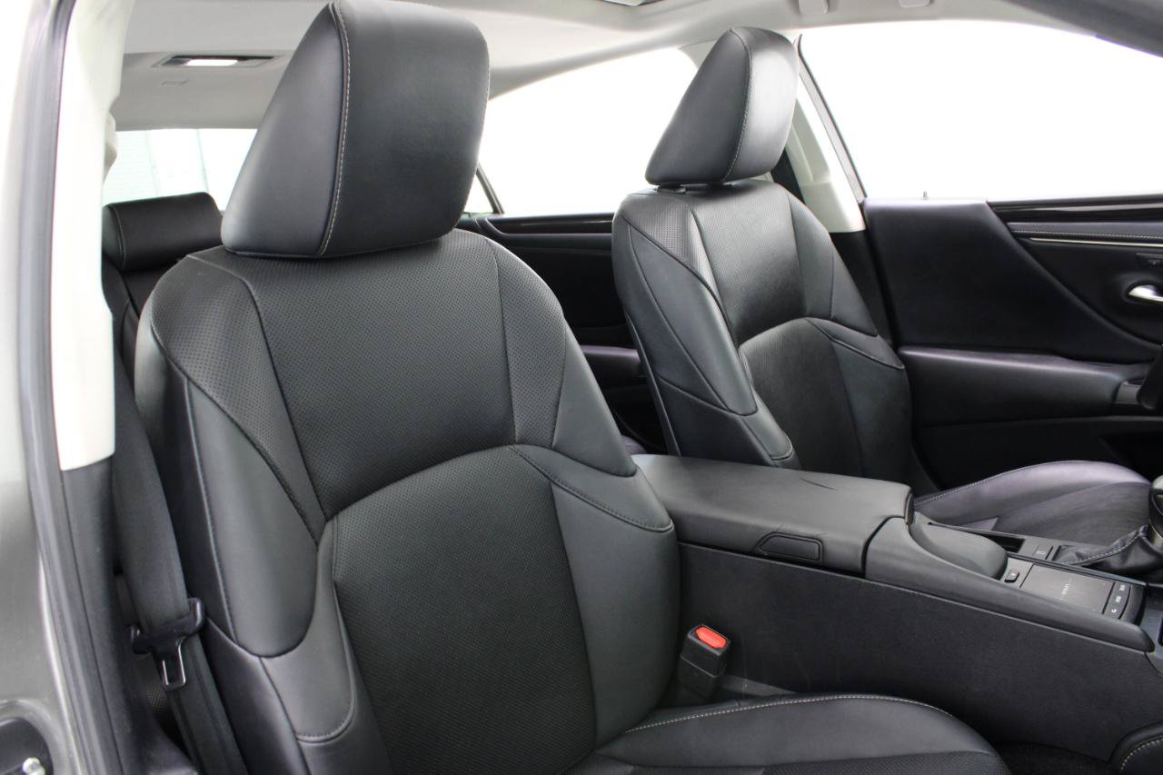Used 2019 Lexus ES 350 w/ Premium Package FWD image 44