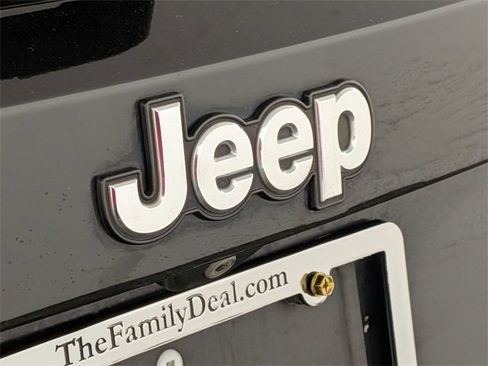 Used 2015 Jeep Renegade Limited image 9