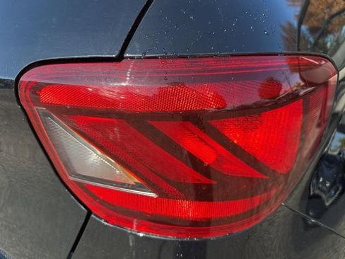 Certified 2023 Hyundai Venue SEL image 34