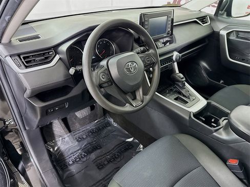 Certified 2022 Toyota RAV4 LE image 17