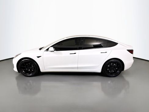 Used 2021 Tesla Model 3 Standard Range image 6