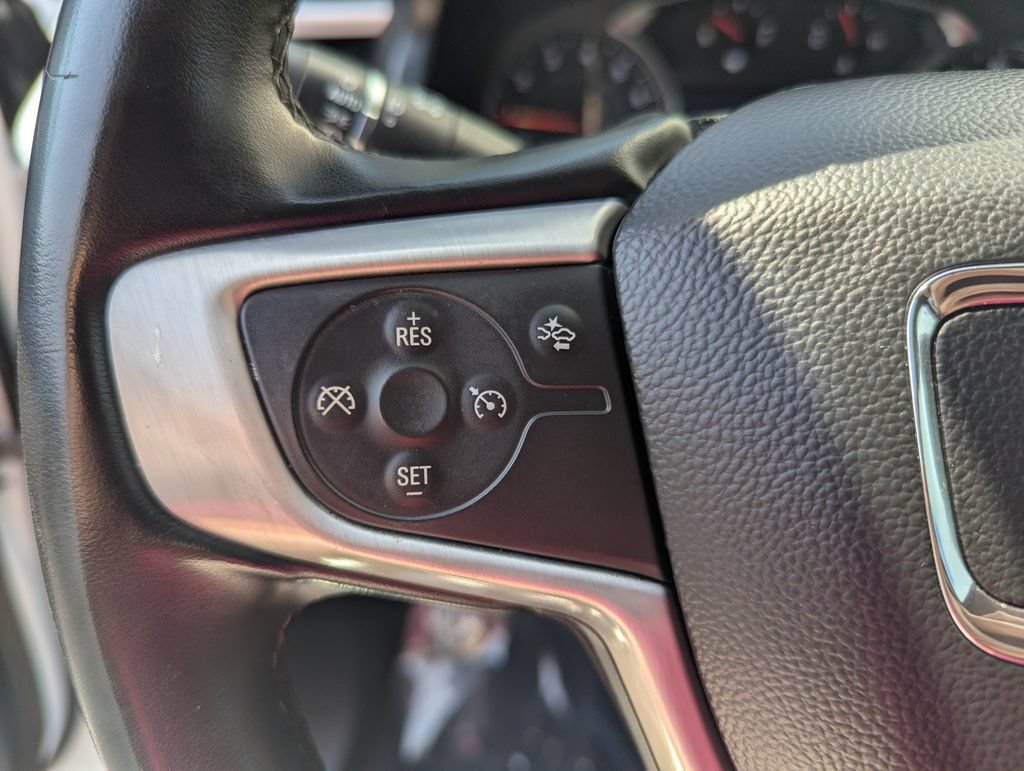 Used 2023 GMC Acadia SLT FWD image 18