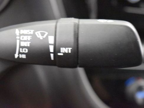 Used 2021 Toyota Camry SE FWD image 28