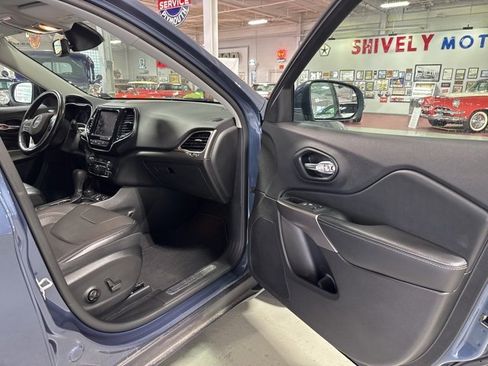 Certified 2021 Jeep Cherokee Limited w/ Elite Package image 42