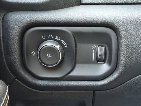 Used 2024 RAM 1500 Laramie image 29