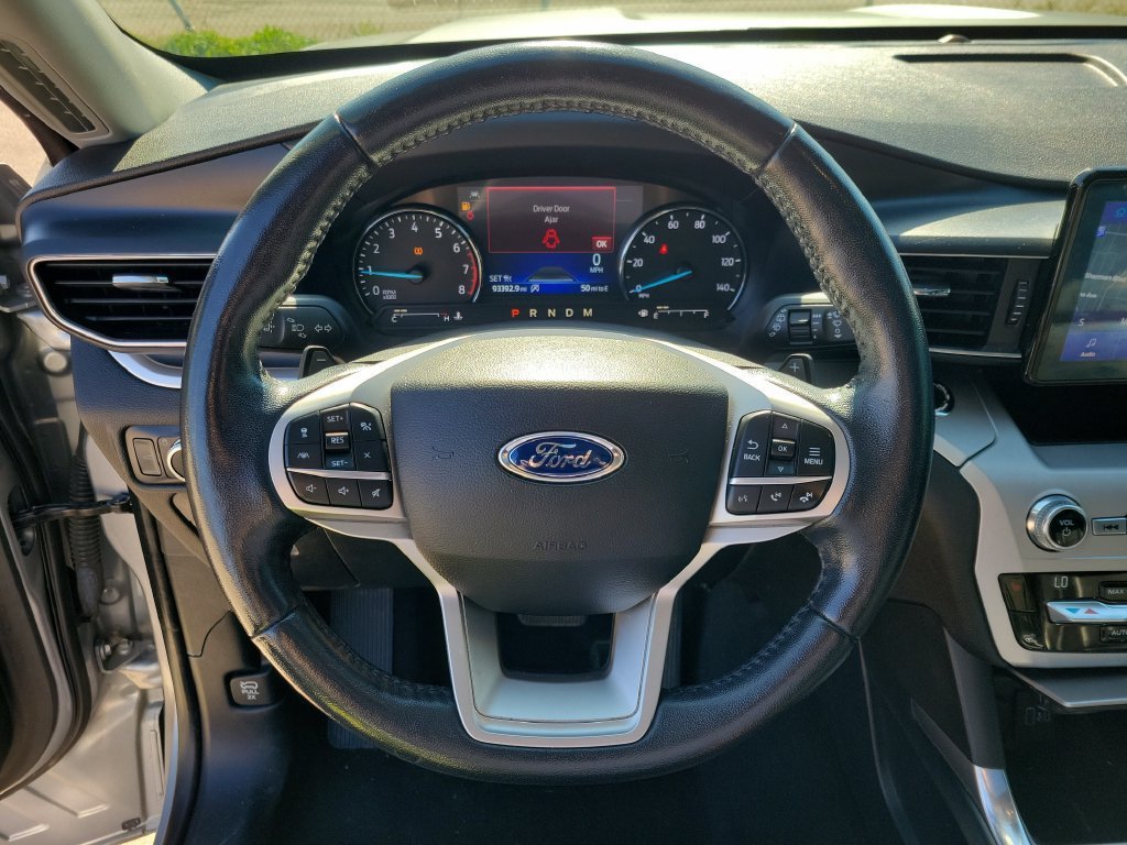 Used 2020 Ford Explorer XLT w/ Equipment Group 202A AWD/4WD image 23