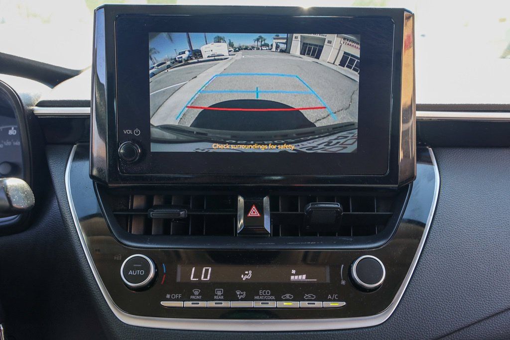 Used 2025 Toyota Corolla LE FWD image 29