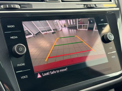 Certified 2024 Volkswagen Tiguan SE R-Line FWD image 20