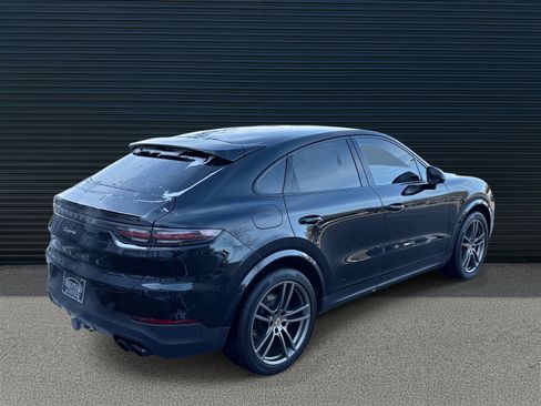 Used 2023 Porsche Cayenne Coupe image 5