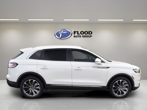 Used 2021 Lincoln Nautilus Reserve image 3