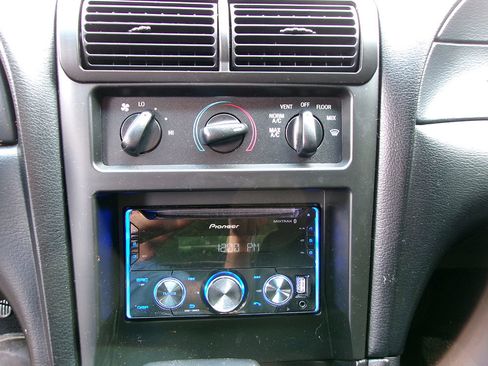 Used 1995 Ford Mustang GT image 13