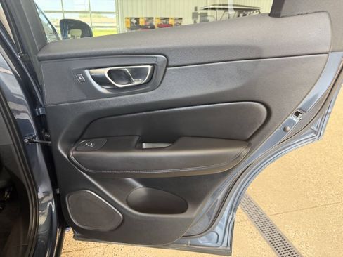 Used 2023 Volvo XC60 B5 Plus FWD image 14