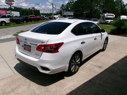 Used 2019 Nissan Sentra SV w/ Special Edition Package image 5