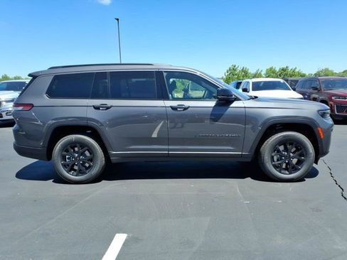 New 2026 Jeep Grand Cherokee L 4WD image 19