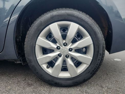 Used 2014 Toyota Corolla LE FWD image 29