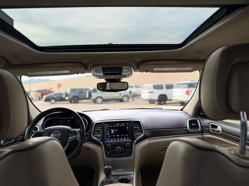 Used 2018 Jeep Grand Cherokee Overland AWD/4WD image 20
