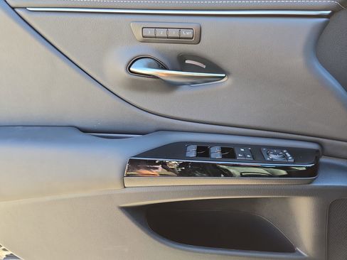 New 2025 Lexus ES 350 w/ Premium Package image 15