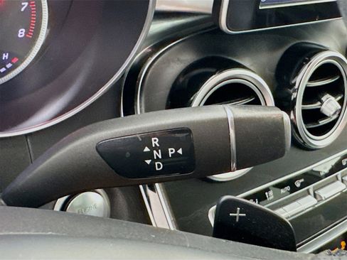 Used 2018 Mercedes-Benz GLC 300 4MATIC image 18