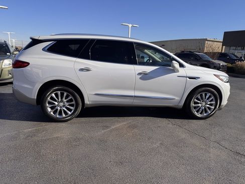 Used 2018 Buick Enclave Premium w/ Experience Buick Package image 6
