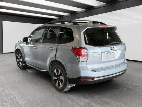 Used 2018 Subaru Forester 2.5i Premium w/ All-Weather Package AWD/4WD image 3