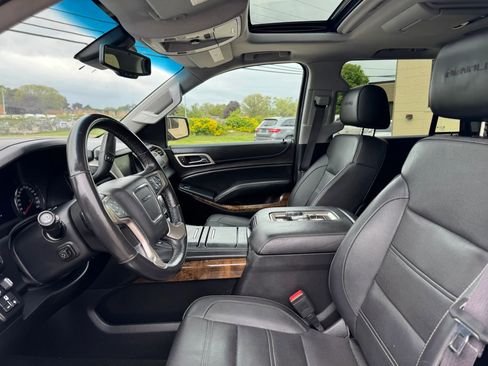 Used 2016 GMC Yukon Denali w/ Open Road Package AWD/4WD image 21
