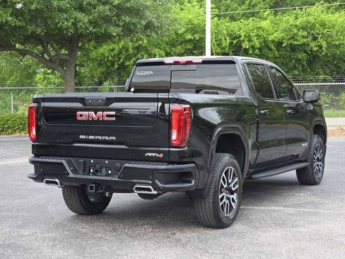 Certified 2025 GMC Sierra 1500 AT4 w/ AT4 Premium Package AWD/4WD image 7