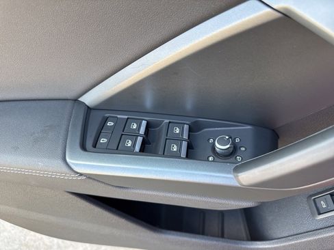 Used 2020 Audi Q3 2.0T Prestige w/ Prestige Package image 28