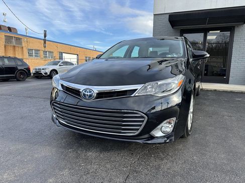 Used 2013 Toyota Avalon Limited image 3