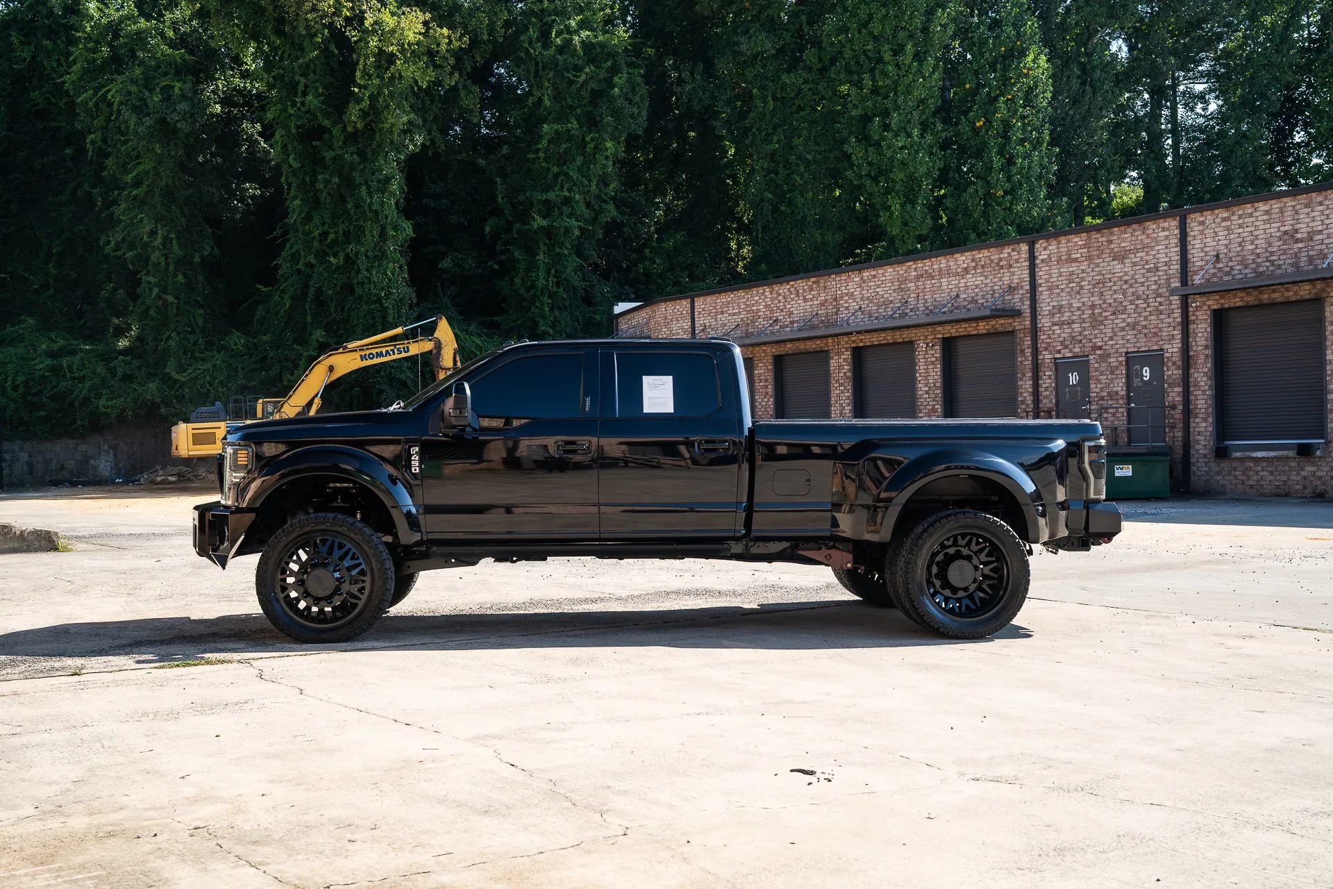Used 2022 Ford F450 Platinum w/ FX4 Off-Road Package AWD/4WD image 4