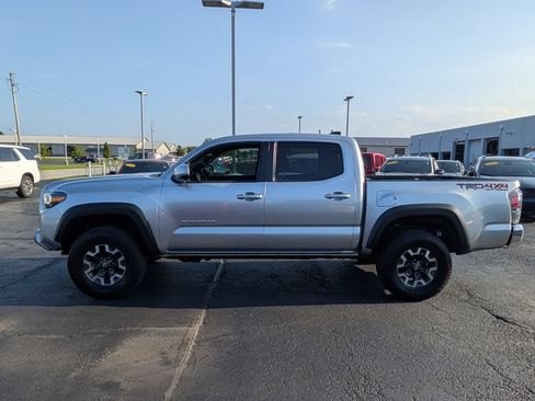Used 2022 Toyota Tacoma TRD Off-Road AWD/4WD image 5