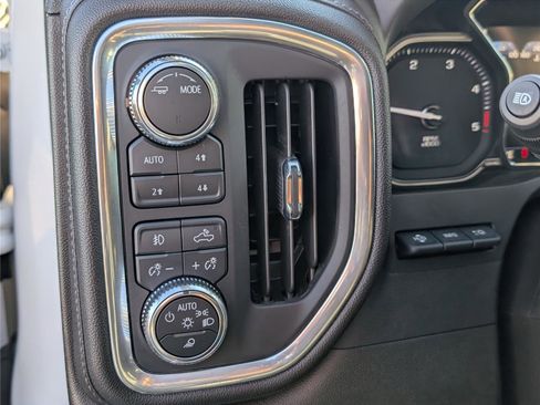 Used 2023 GMC Sierra 3500 Denali w/ Denali Ultimate Package image 24