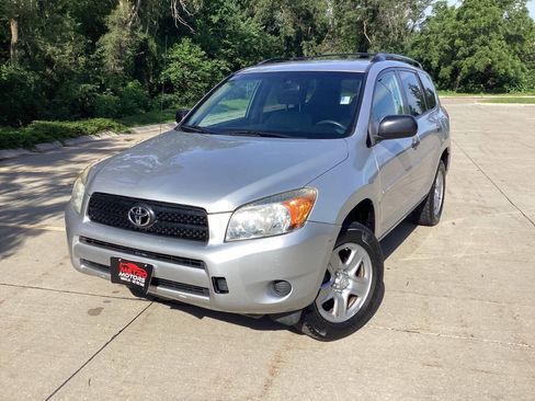 Used 2007 Toyota RAV4 4WD image 2