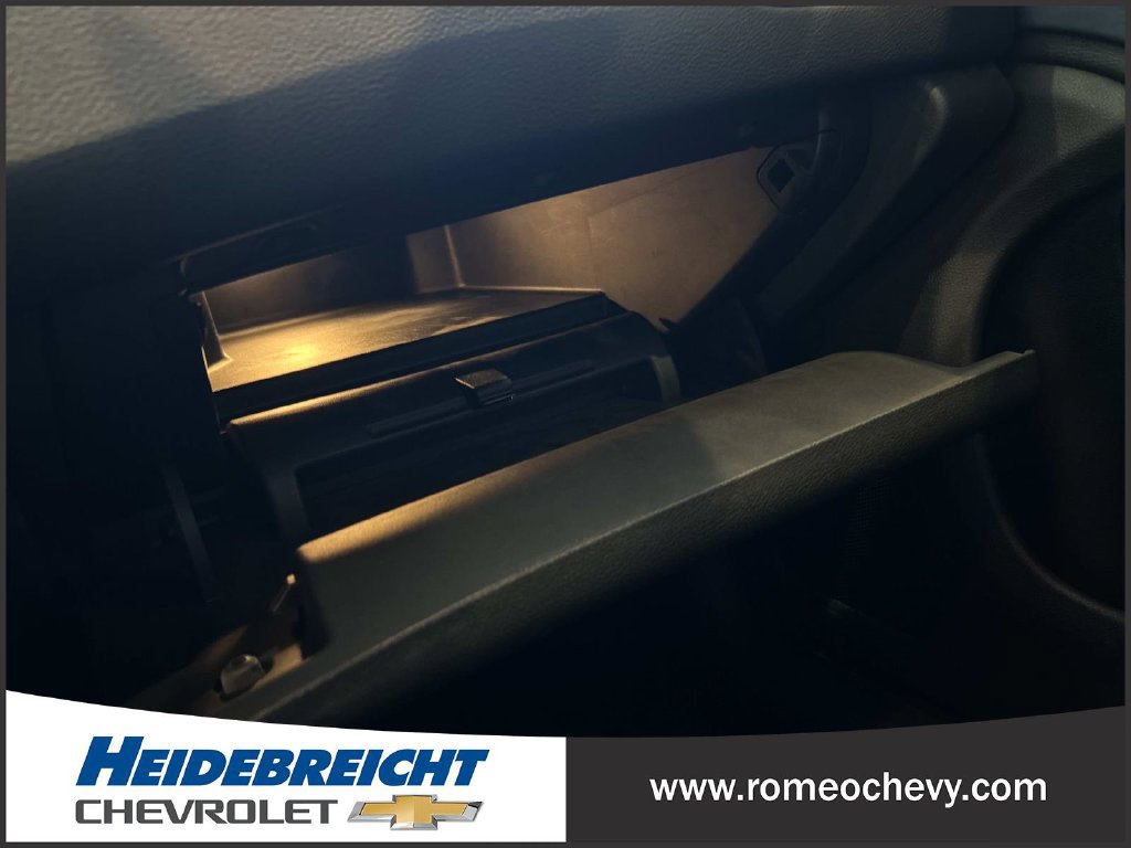 Used 2015 Chrysler 200 S w/ Comfort Group FWD image 27