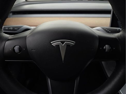 Used 2022 Tesla Model Y Performance image 20