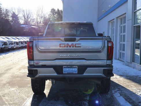 Used 2024 GMC Sierra 2500 Denali w/ Denali Reserve Package image 9