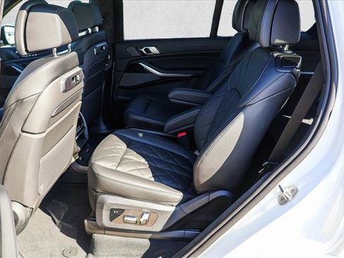New 2026 BMW X7 xDrive40i image 18