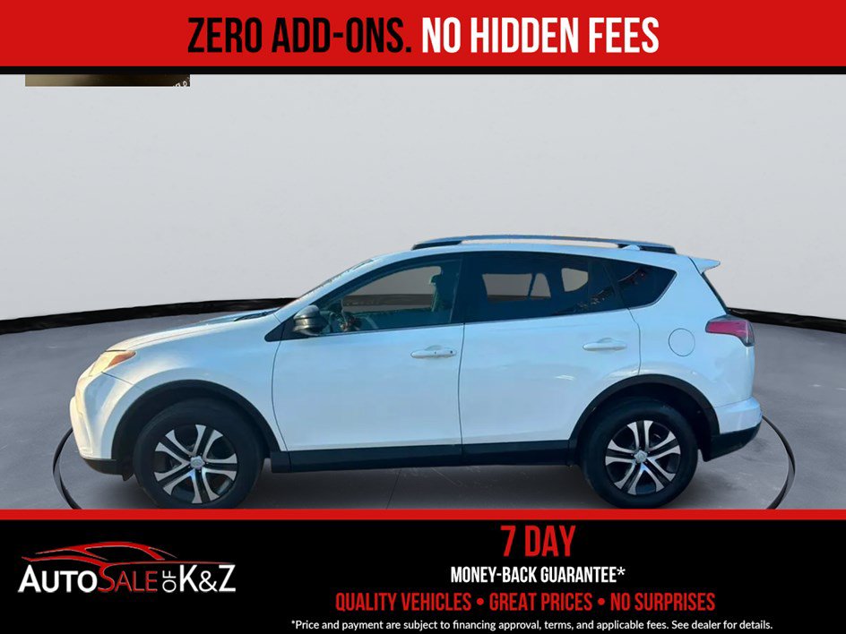 Used 2016 Toyota RAV4 LE FWD image 4