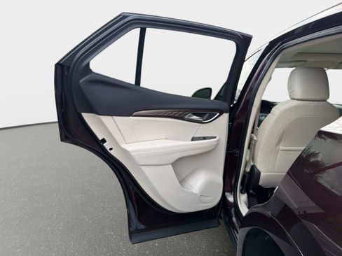 Used 2023 Buick Envision Avenir FWD image 28