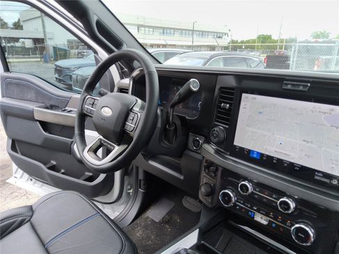 New 2026 Ford F350 Platinum w/ FX4 Off-Road Package AWD/4WD image 34