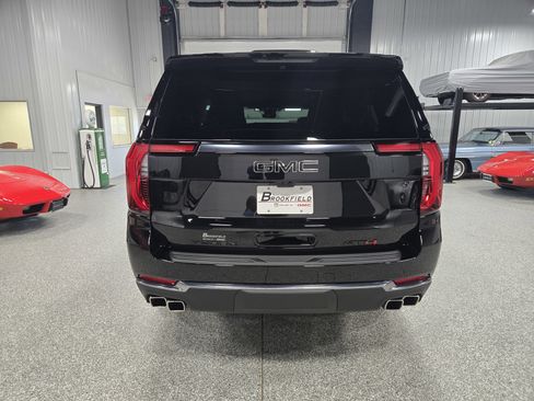 New 2026 GMC Yukon XL AT4 w/ AT4 Premium Package image 4
