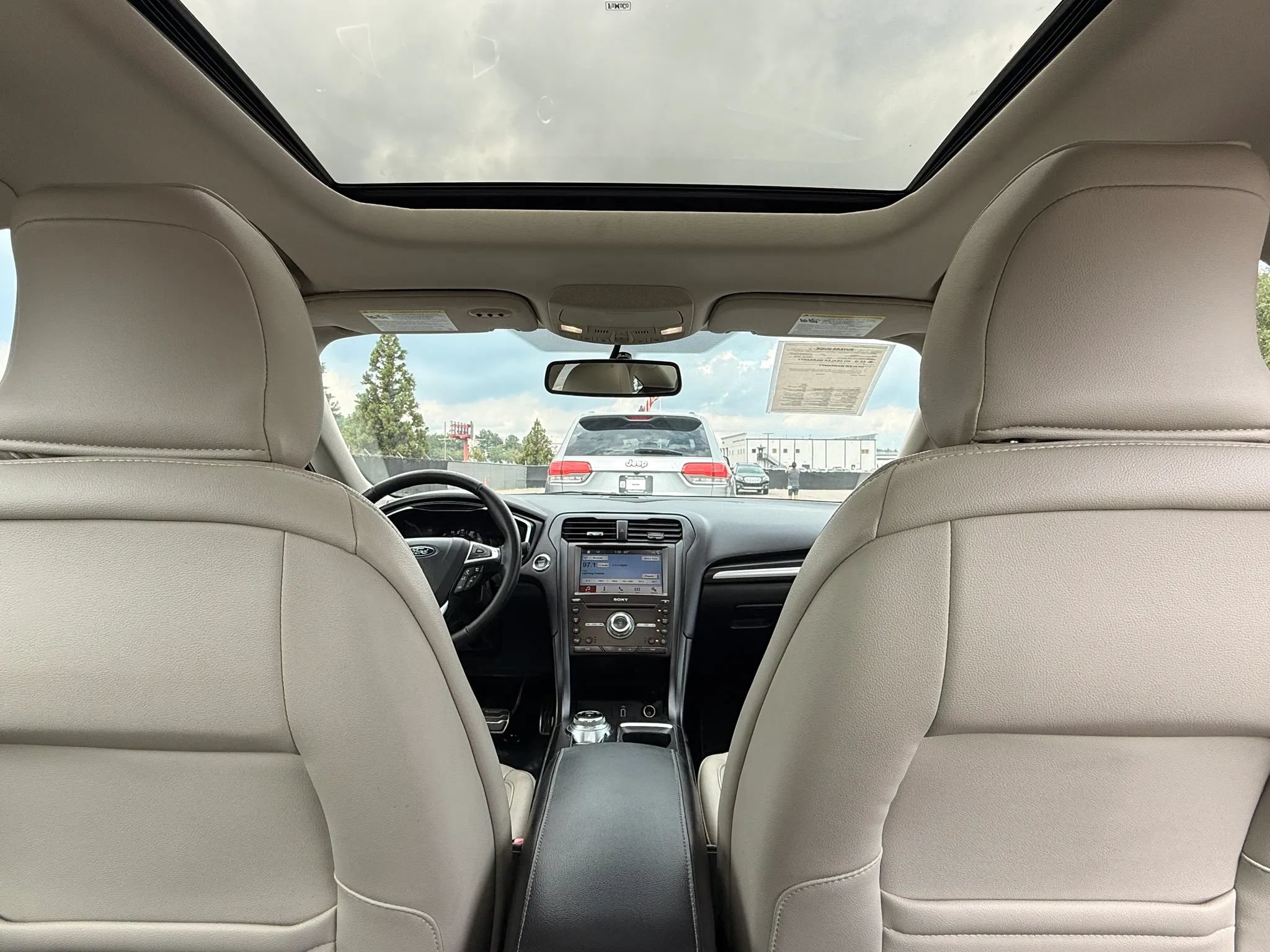 Used 2018 Ford Fusion Titanium AWD/4WD image 23