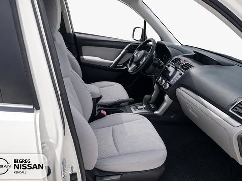 Used 2017 Subaru Forester 2.5i Premium AWD/4WD image 11