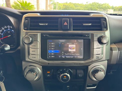 Used 2016 Toyota 4Runner SR5 Premium RWD image 28